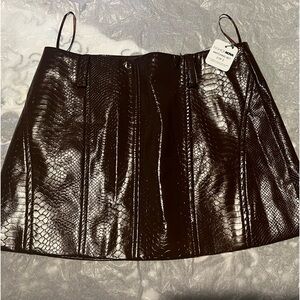 New Fashion Nova mini skirt